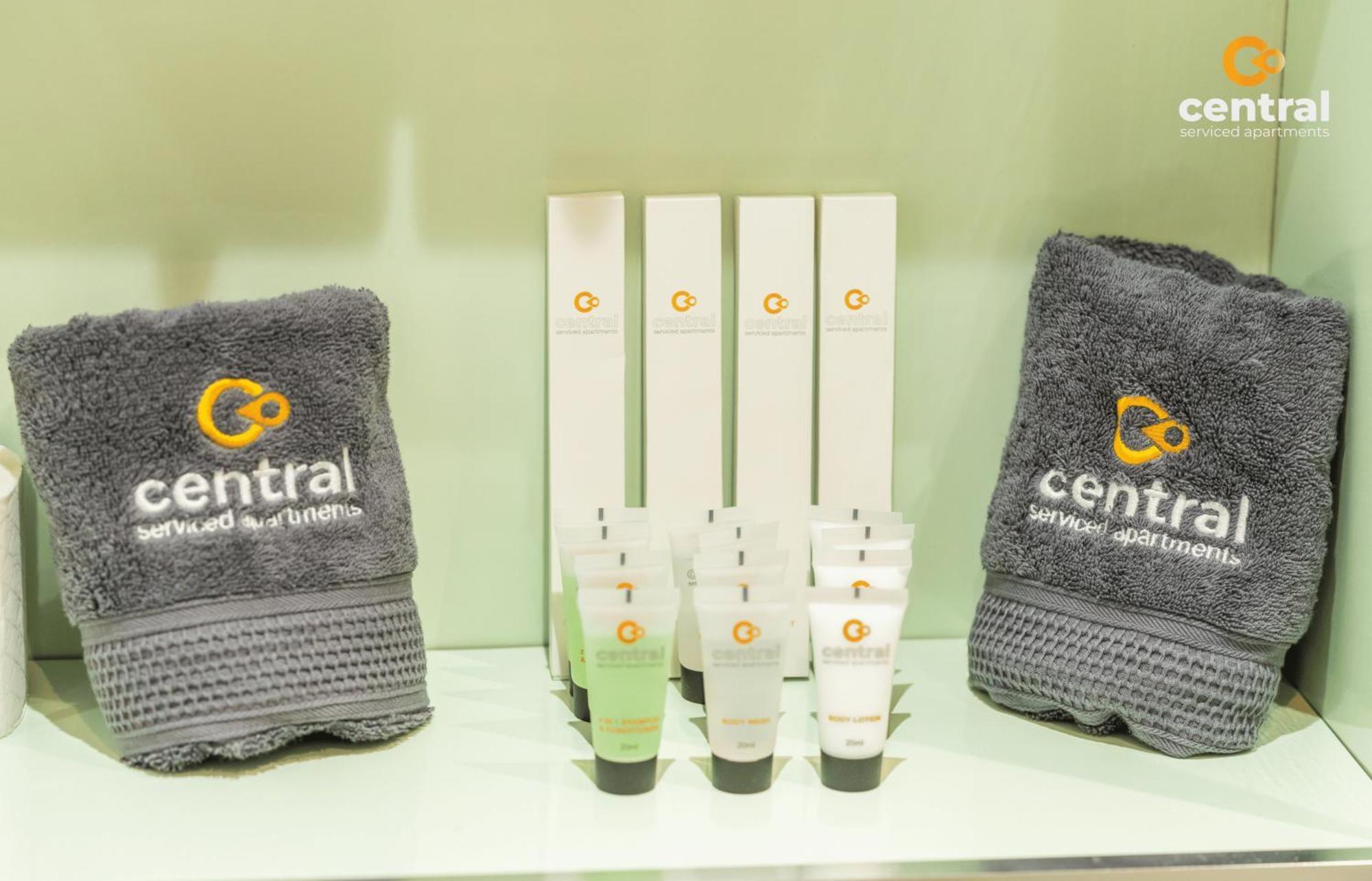 Central Serviced Apartments - 2 Bedroom - Ground Floor - Monthly & Weekly Bookings Welcome - Free Street Parking - 2 Double Beds - Wifi - Smart Tvs In Rooms - Fully Equipped - Heating 24-7 - Contractor & Short Stay Favourite Dundee Buitenkant foto